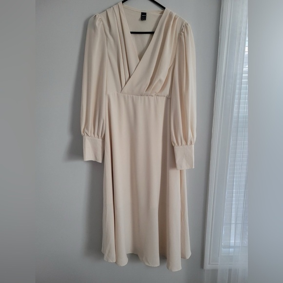 SHEIN Dresses & Skirts - SHEIN Cream Long Sleeve Dress